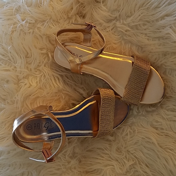 Sandals - Picture 4 of 5